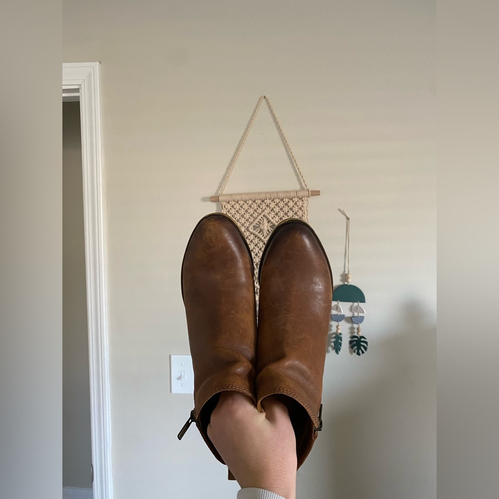 LLucky Brand Genuine Leather Basel Booties Women’s Size 8.5